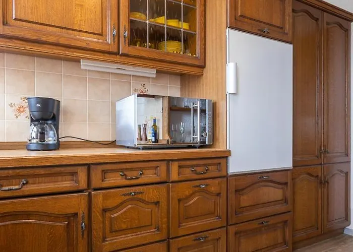 Wohnen - Schlafen - Essen Alles In Einem Haus